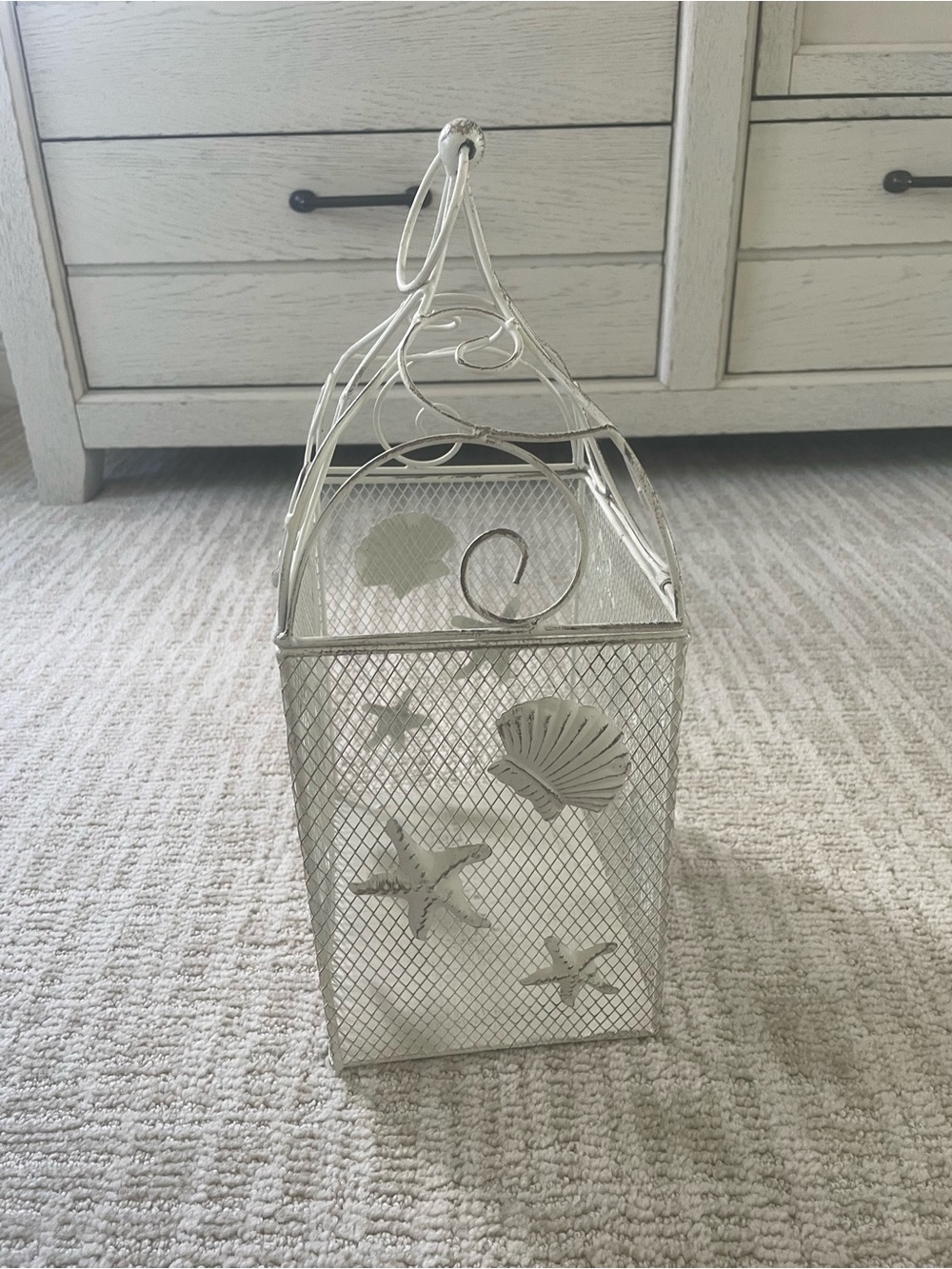 White Coastal Decorative Metal Box with Starfish & Shell Details - Picture 6 of 14